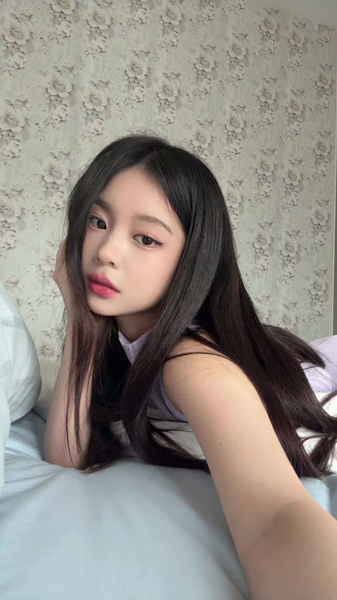 @elly