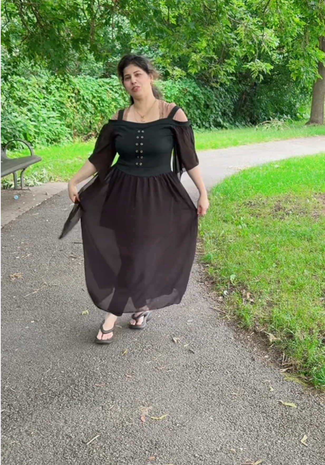 @momomalik20