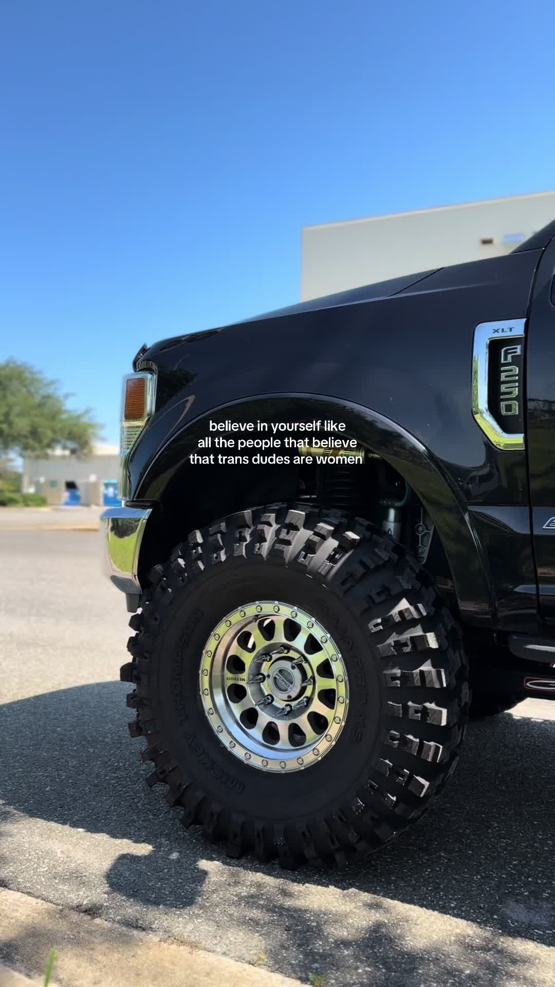 @️