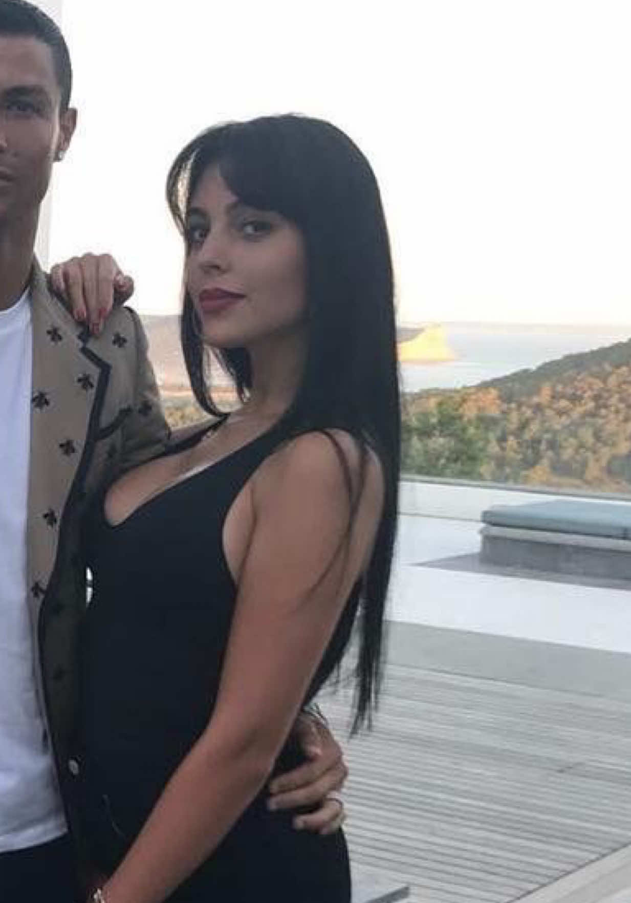 @𝒮