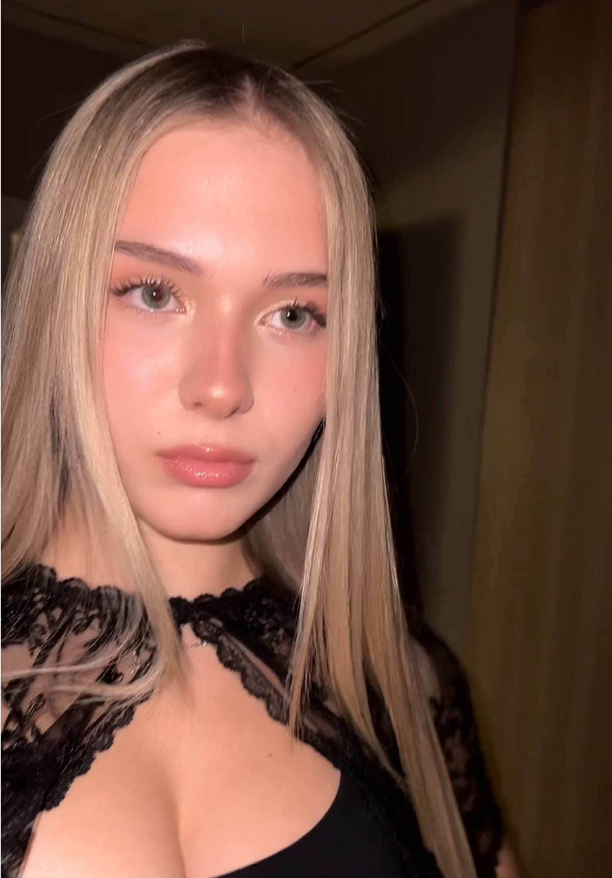 @𝑒𝑚