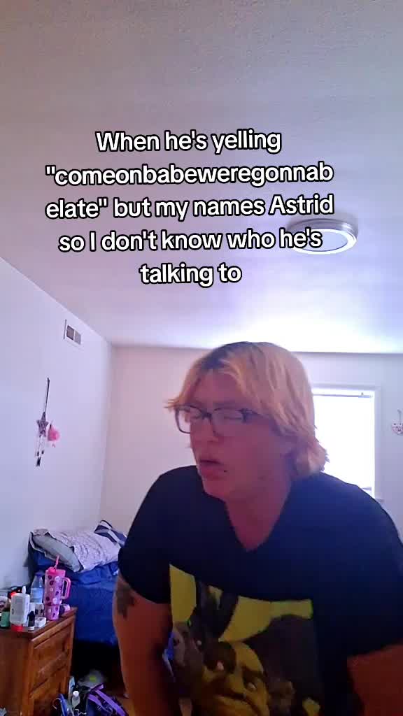 @🦩AstridTheGardenBugMcfly🦩