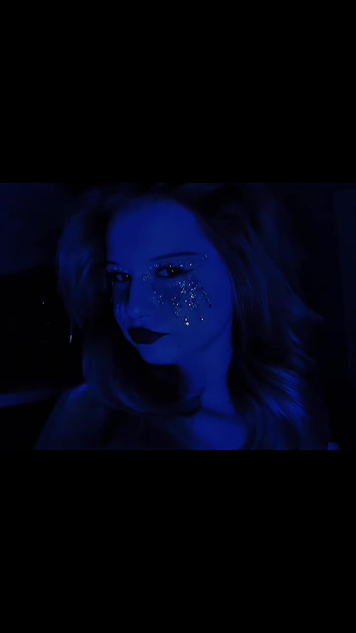 @вика