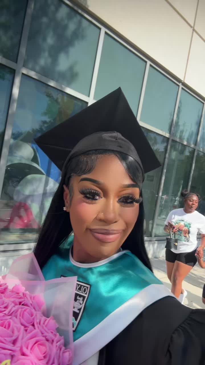 @sandieemoniquee