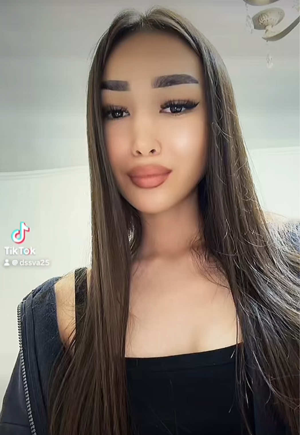 @Donya🤍