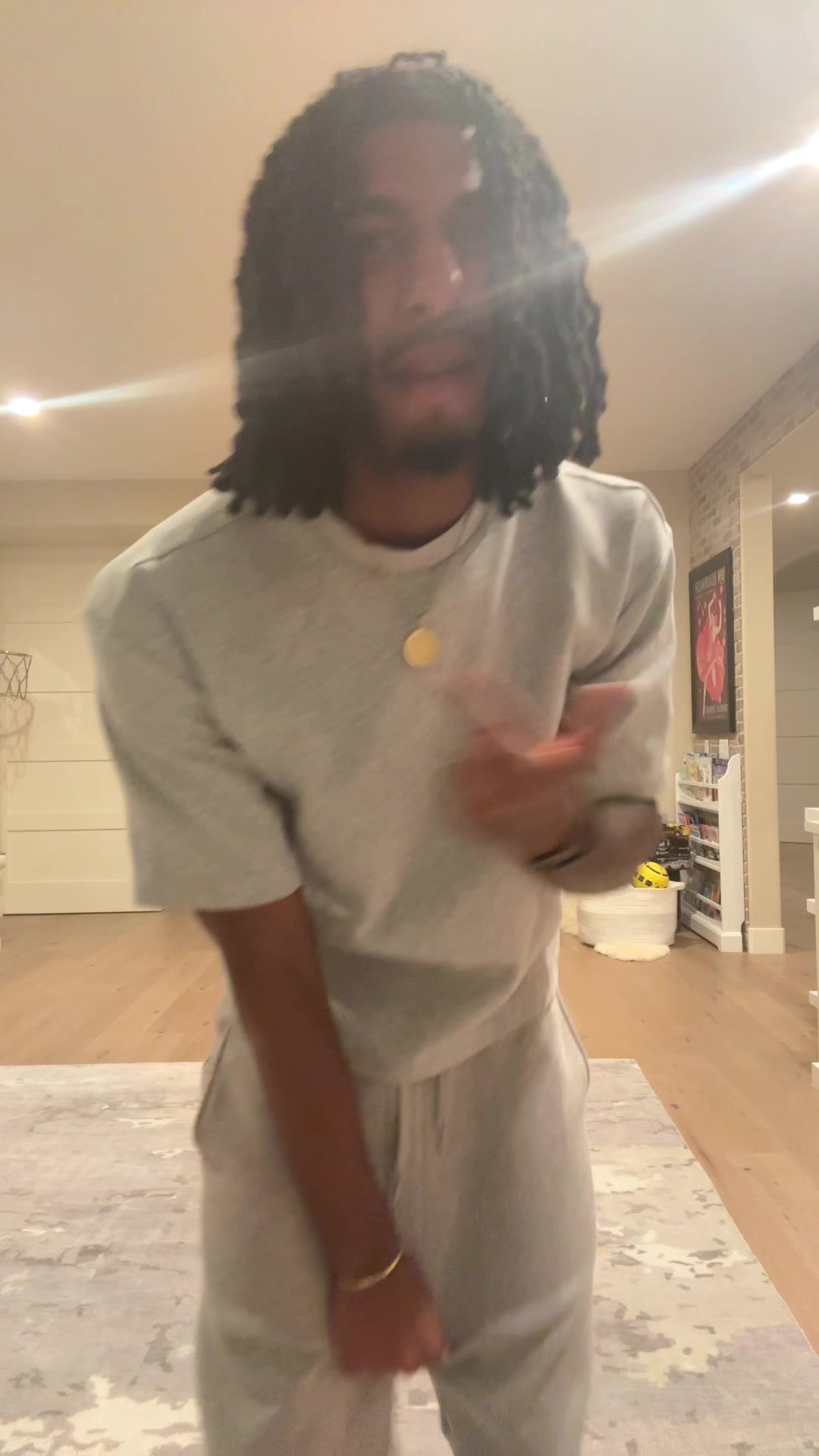 @Jluv