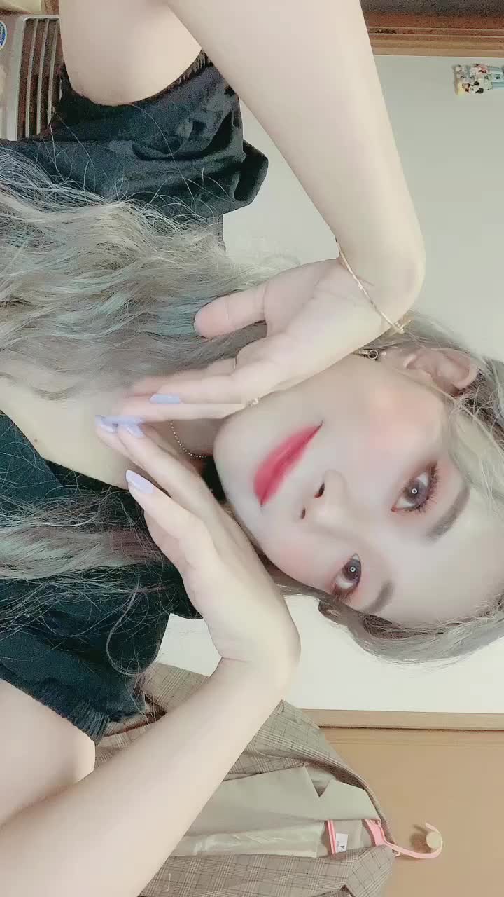 @Akari
