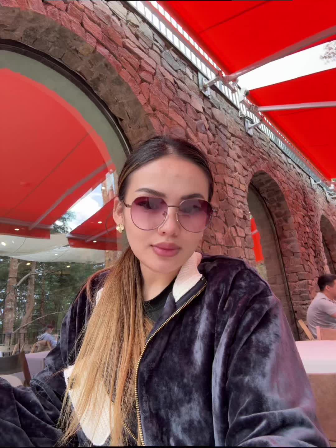 @Zhadyra