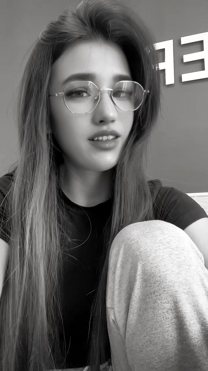 @🌗❤️🤍