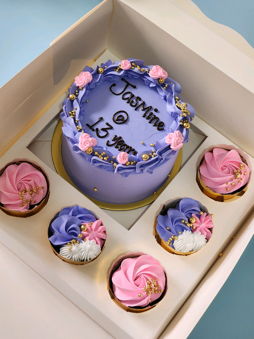 @Cakes by Yvonne🎂🧁