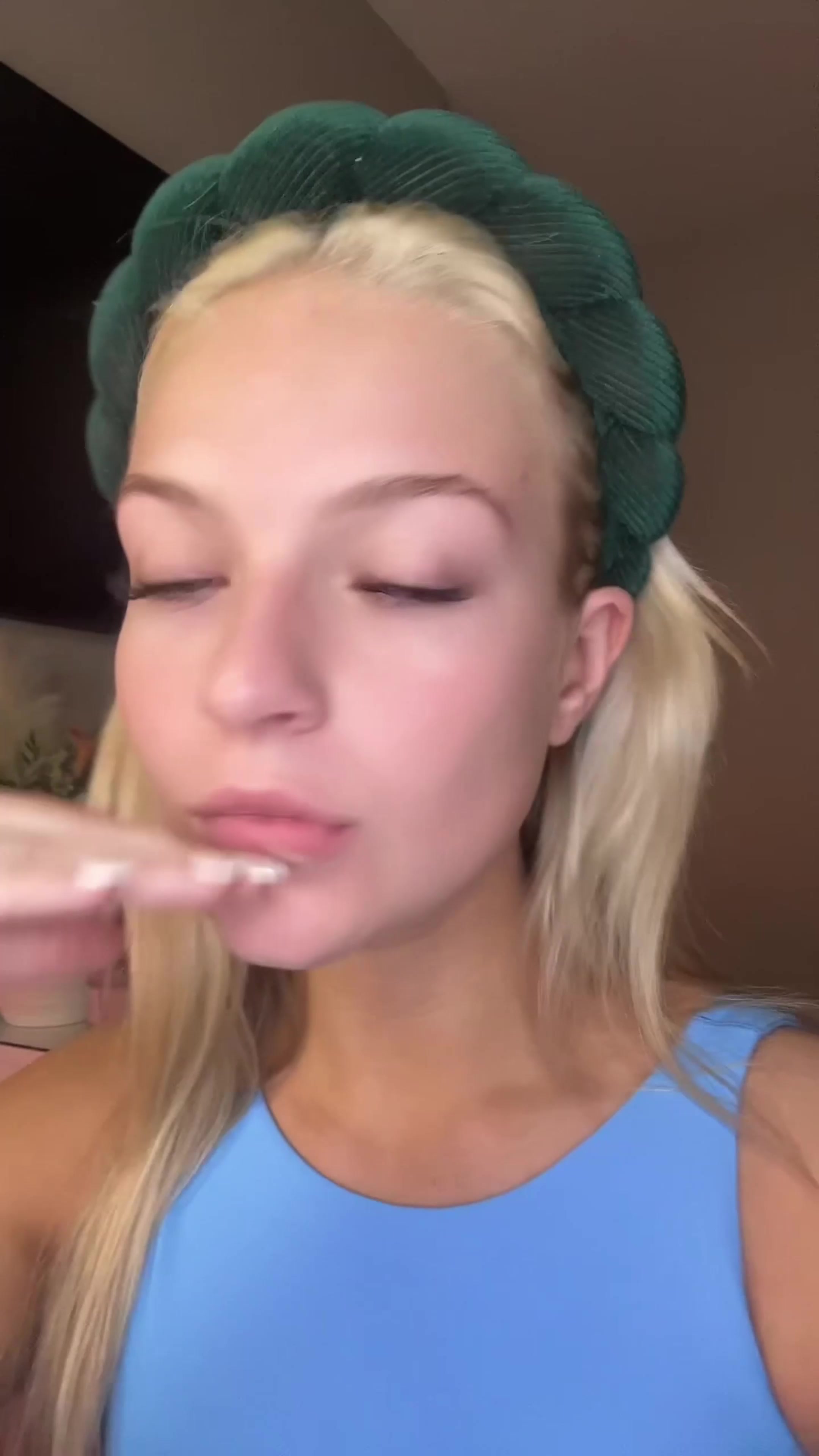 @JIZI