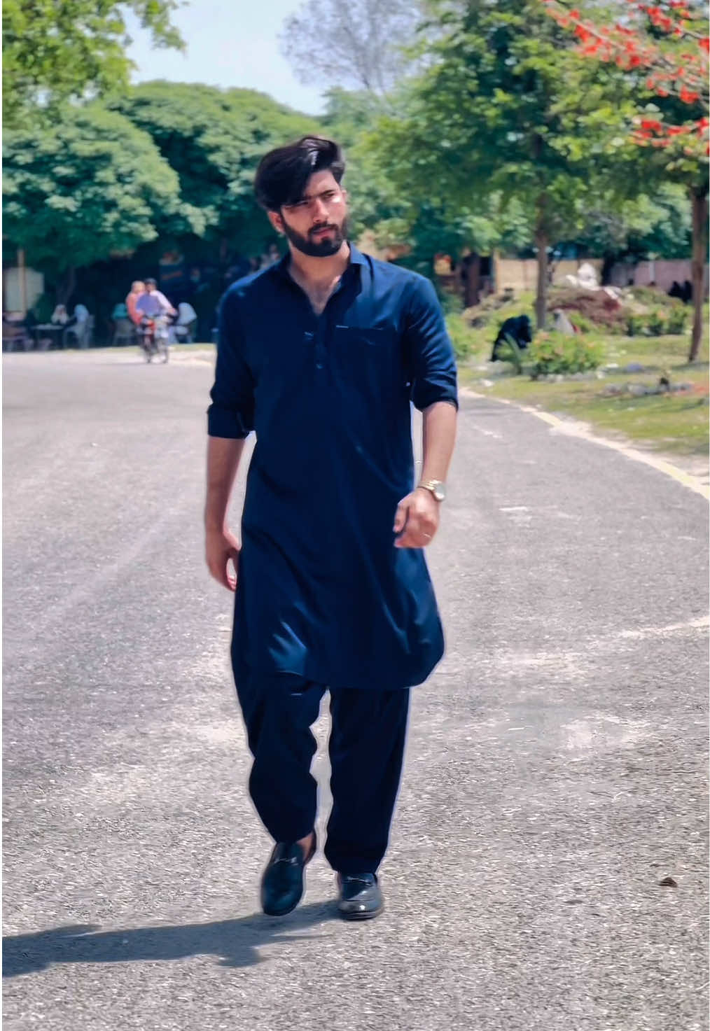 @حسنین سیال