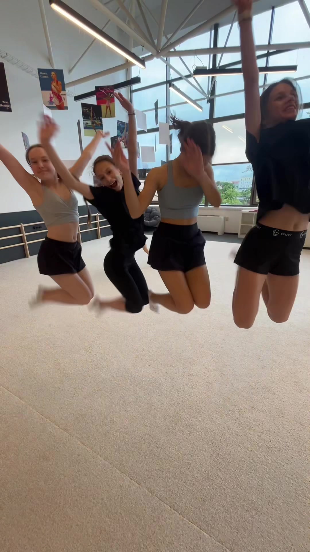 @v.zarovskaya.