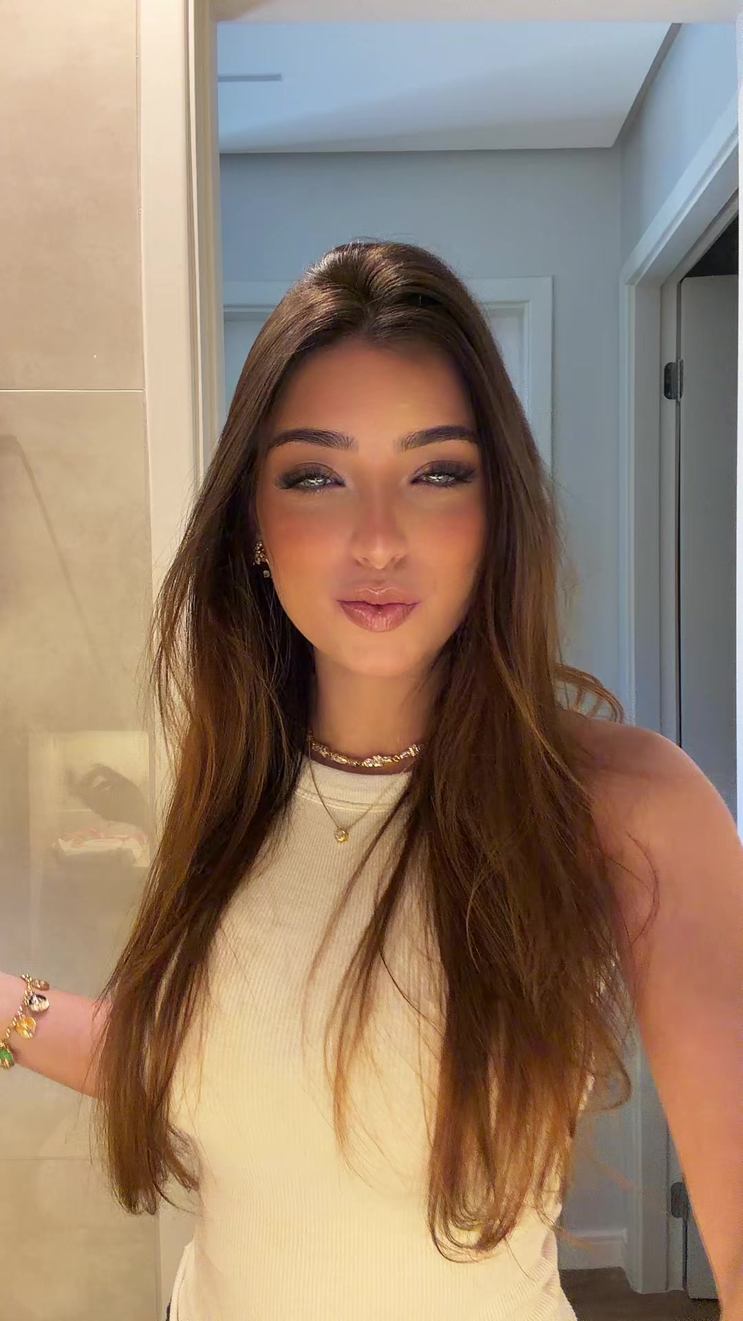 @viclives