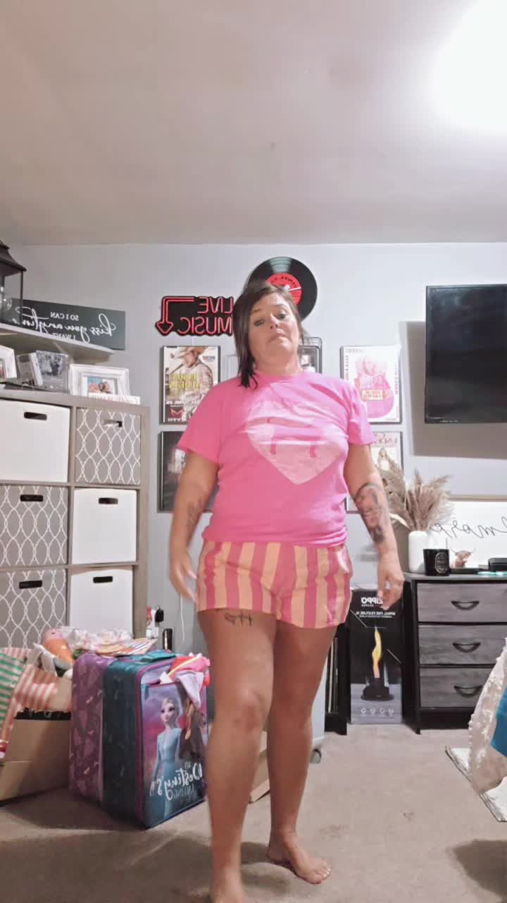 @ThatShortThickBlondeGirl