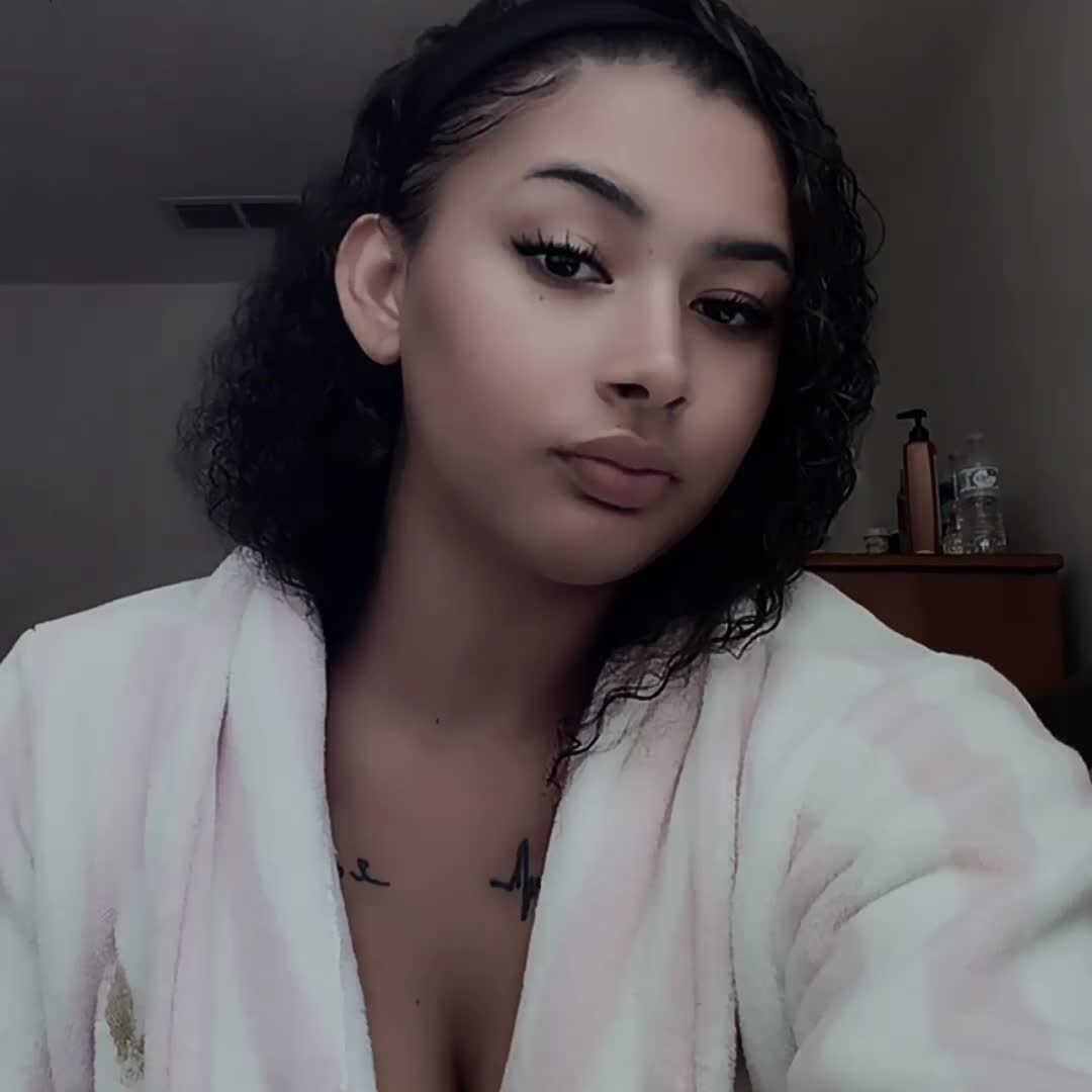@yanni_jay