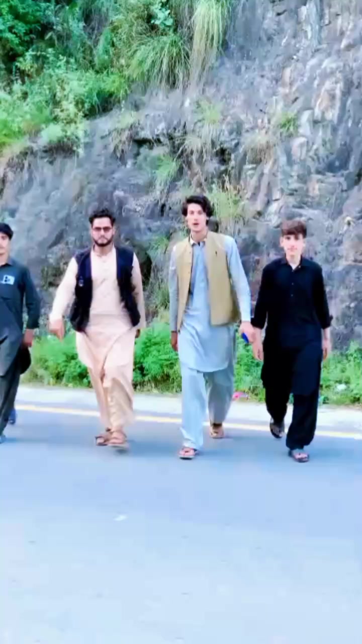 @Ghani khan ziddi