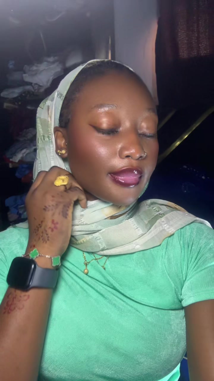 @Zainab Sani478