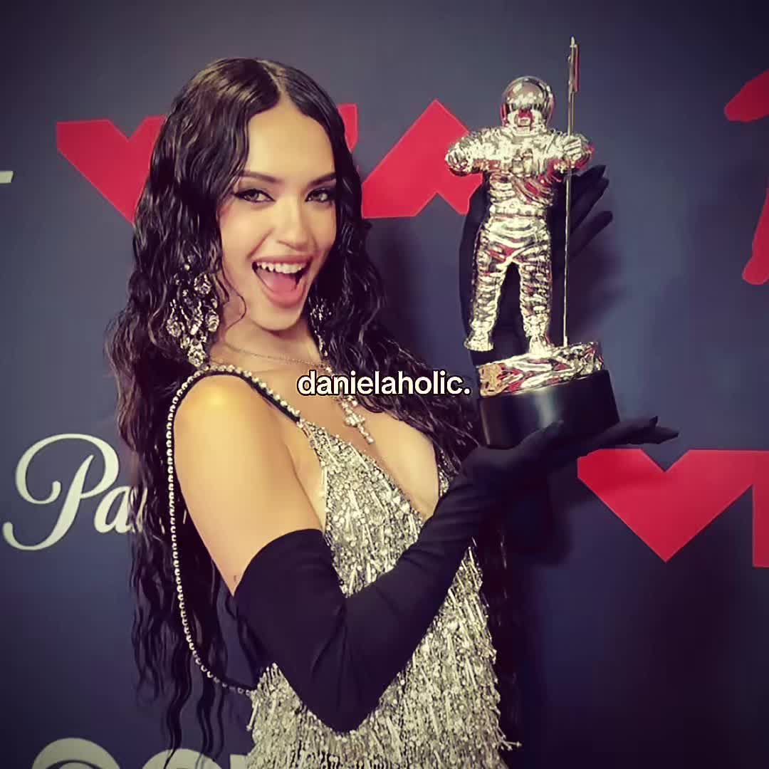 @ROSALIEEEEEE