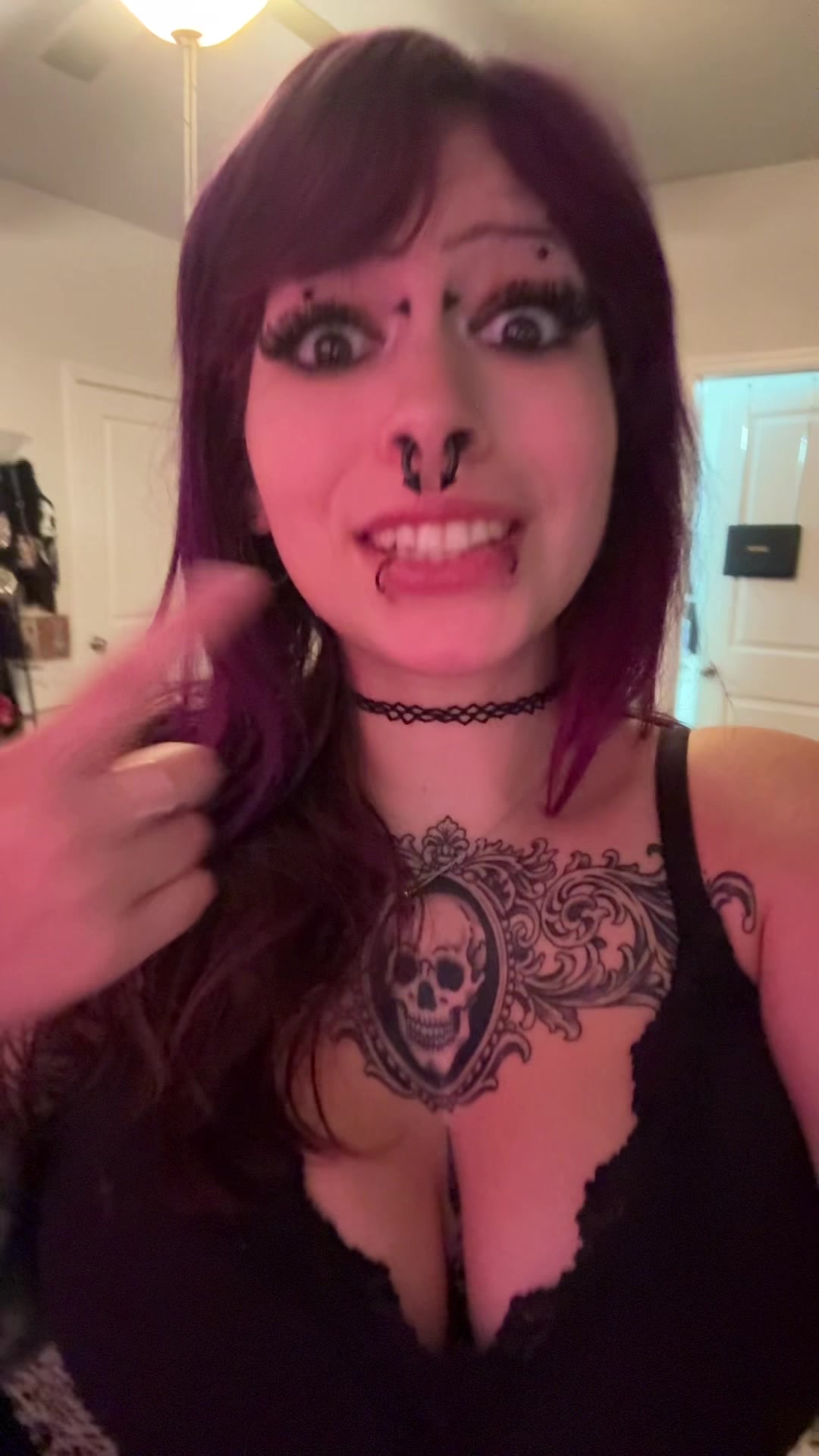@JaneSpookyHot