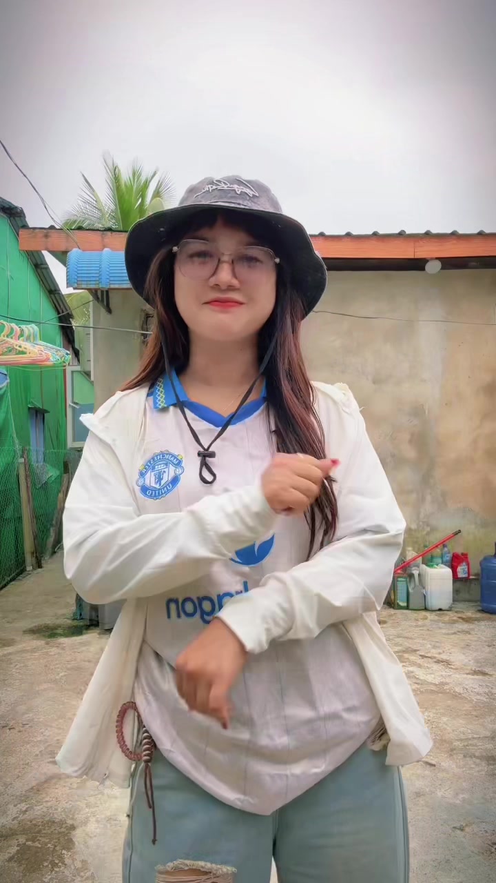 @🌻Phyu Zin🌻