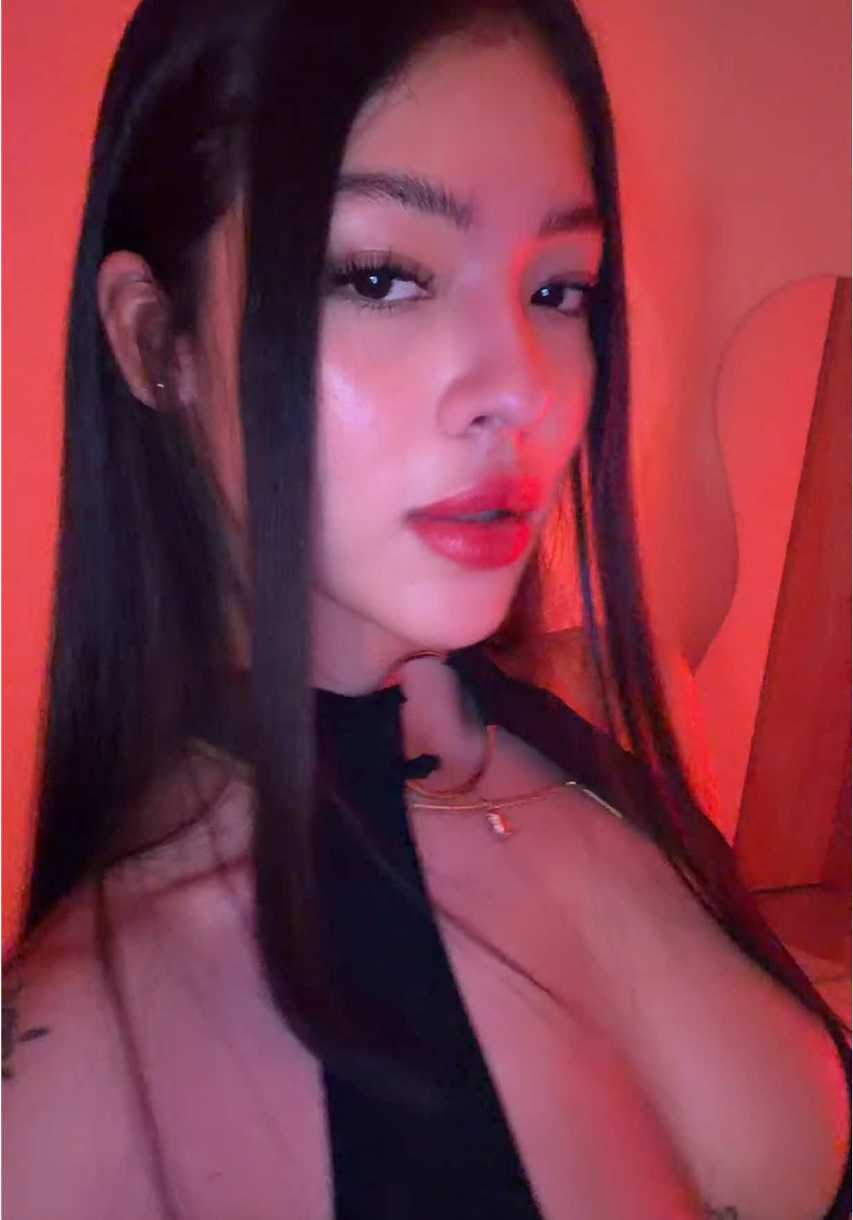 @annacherry.7