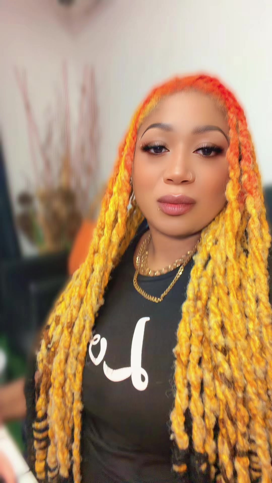 @haircomesdelana