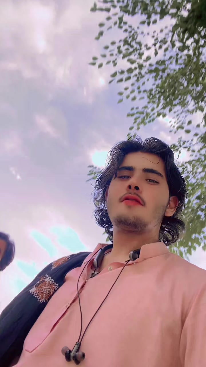 @{Miaنi🌸🤍}°^°
