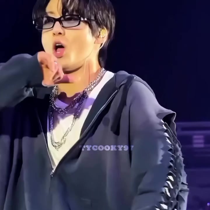 @๐๐ผ๐ผ๐ธ๐