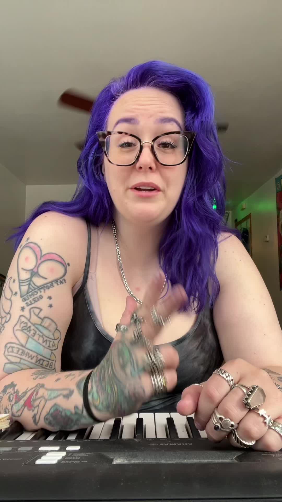 @Tessa420