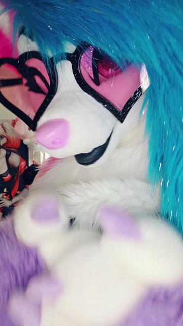@KandiKitsune