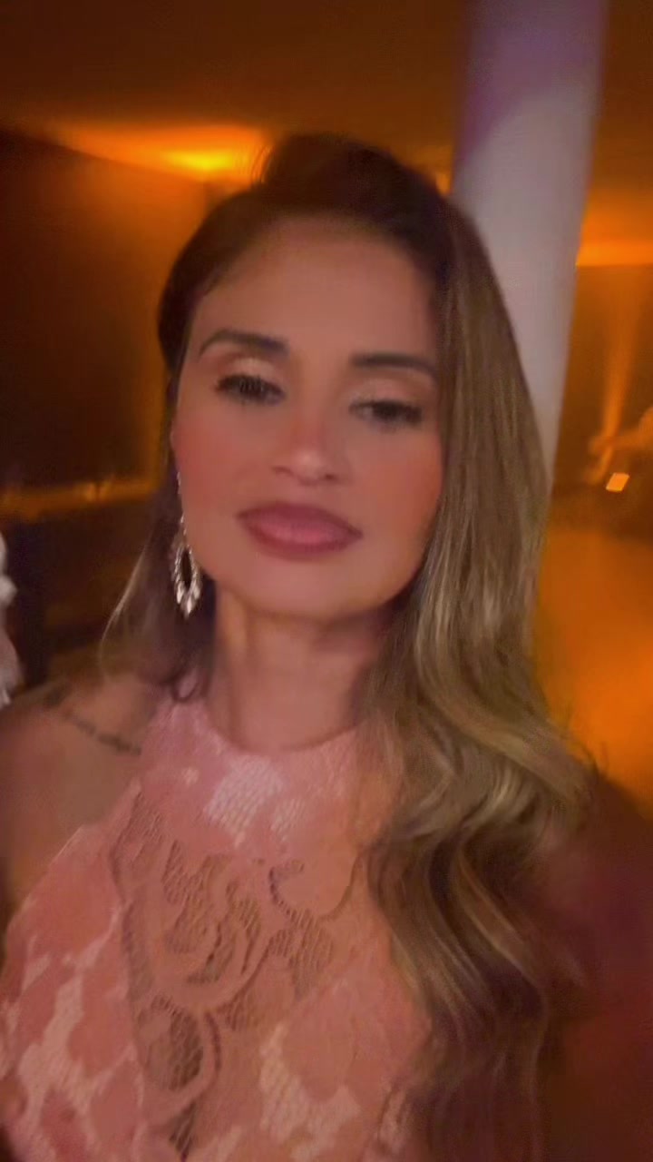 @Mábila Caroline