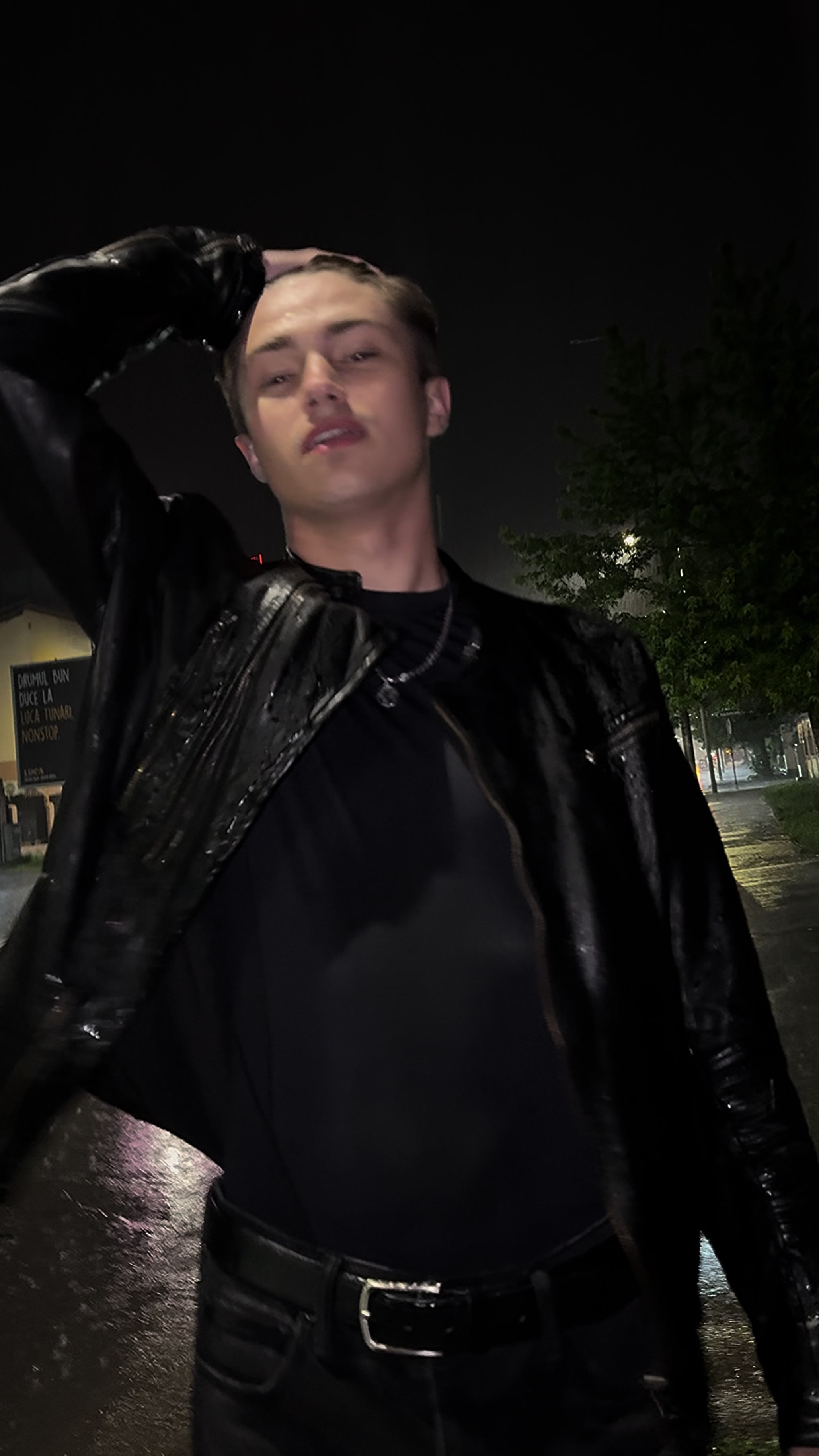 @Максимка🔞🧊