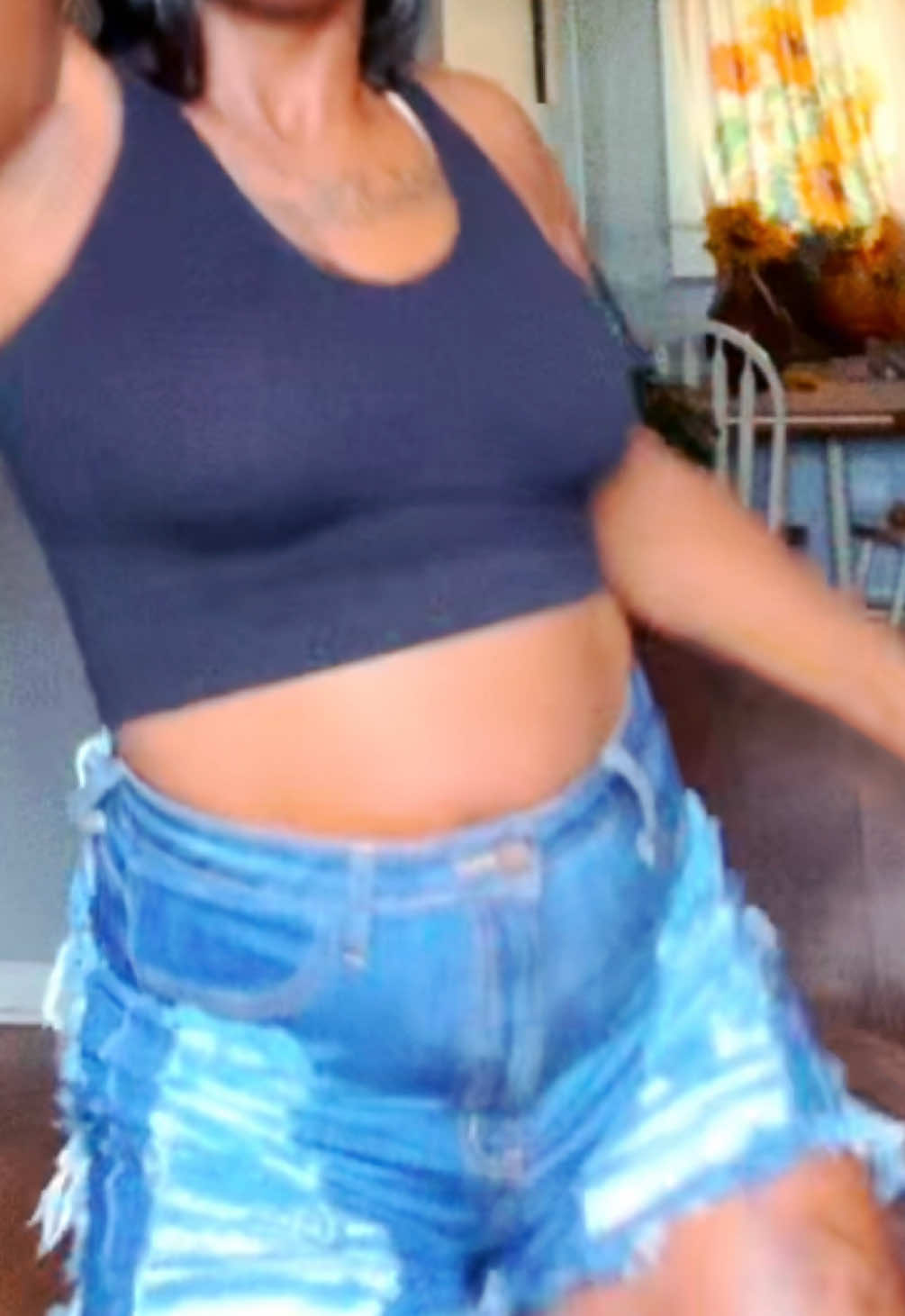 @lovelyRoni🥰