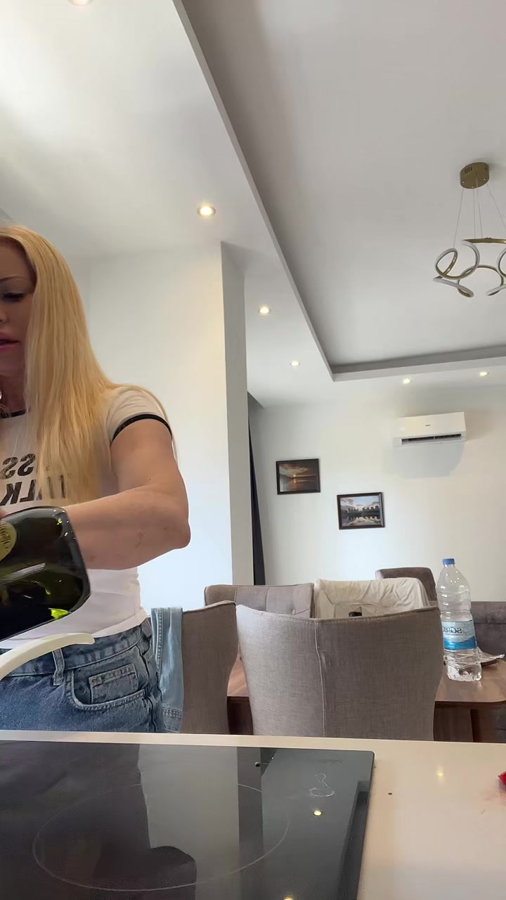 @Jessicax