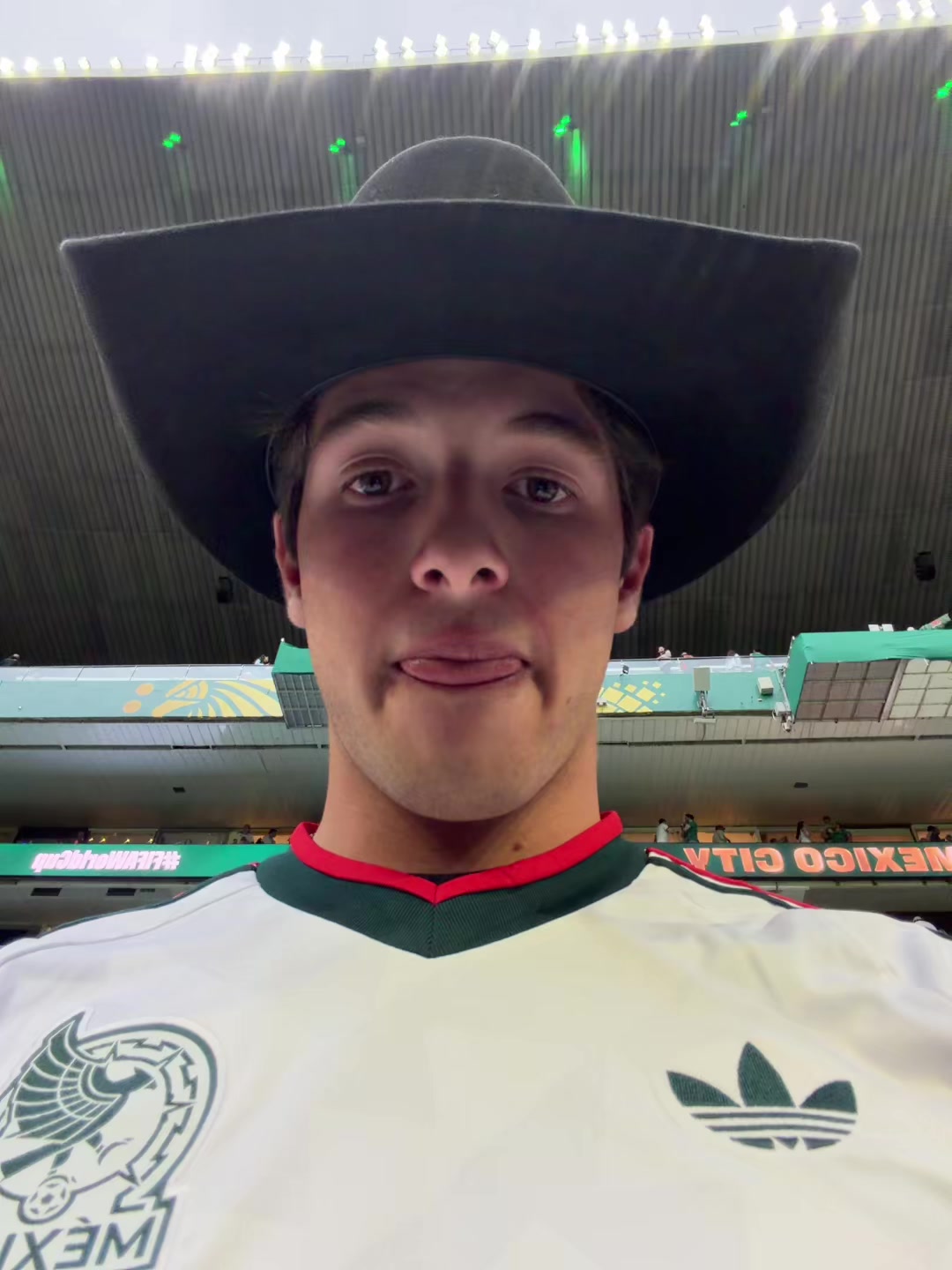 @Witto González