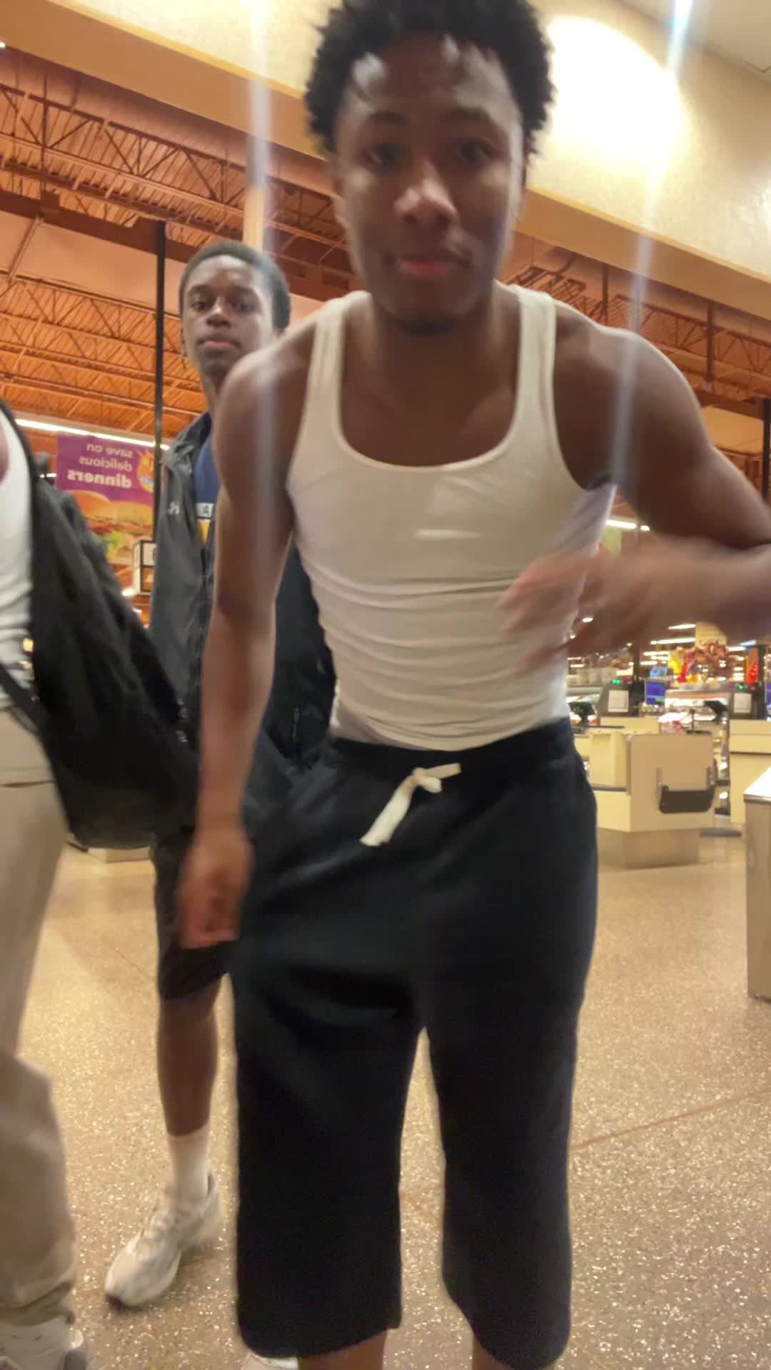 @NeeeEF