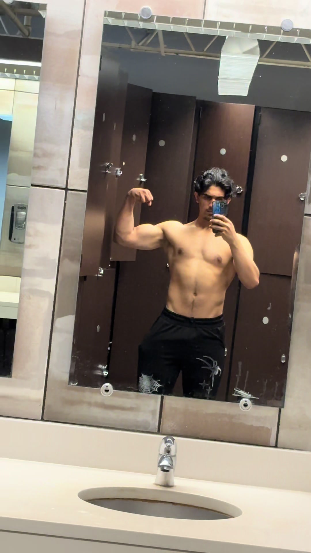 @Physique by sho