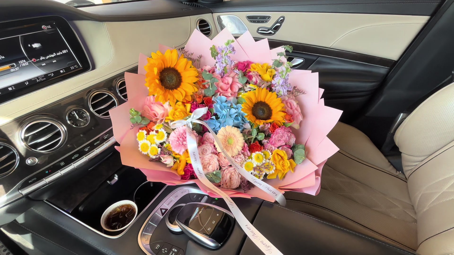 @LYORA FLOWERS | ليورا