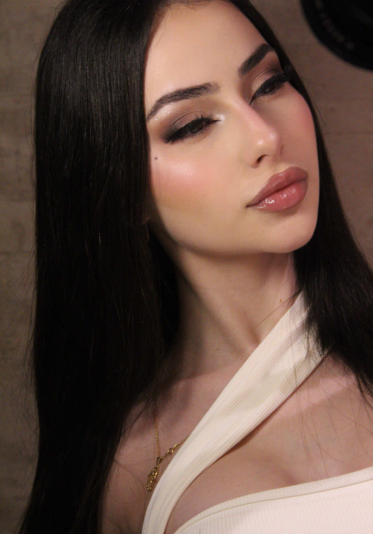 @vi.omoura
