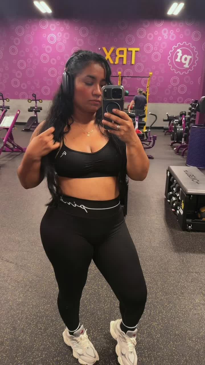@Adriana Lucero 🌷