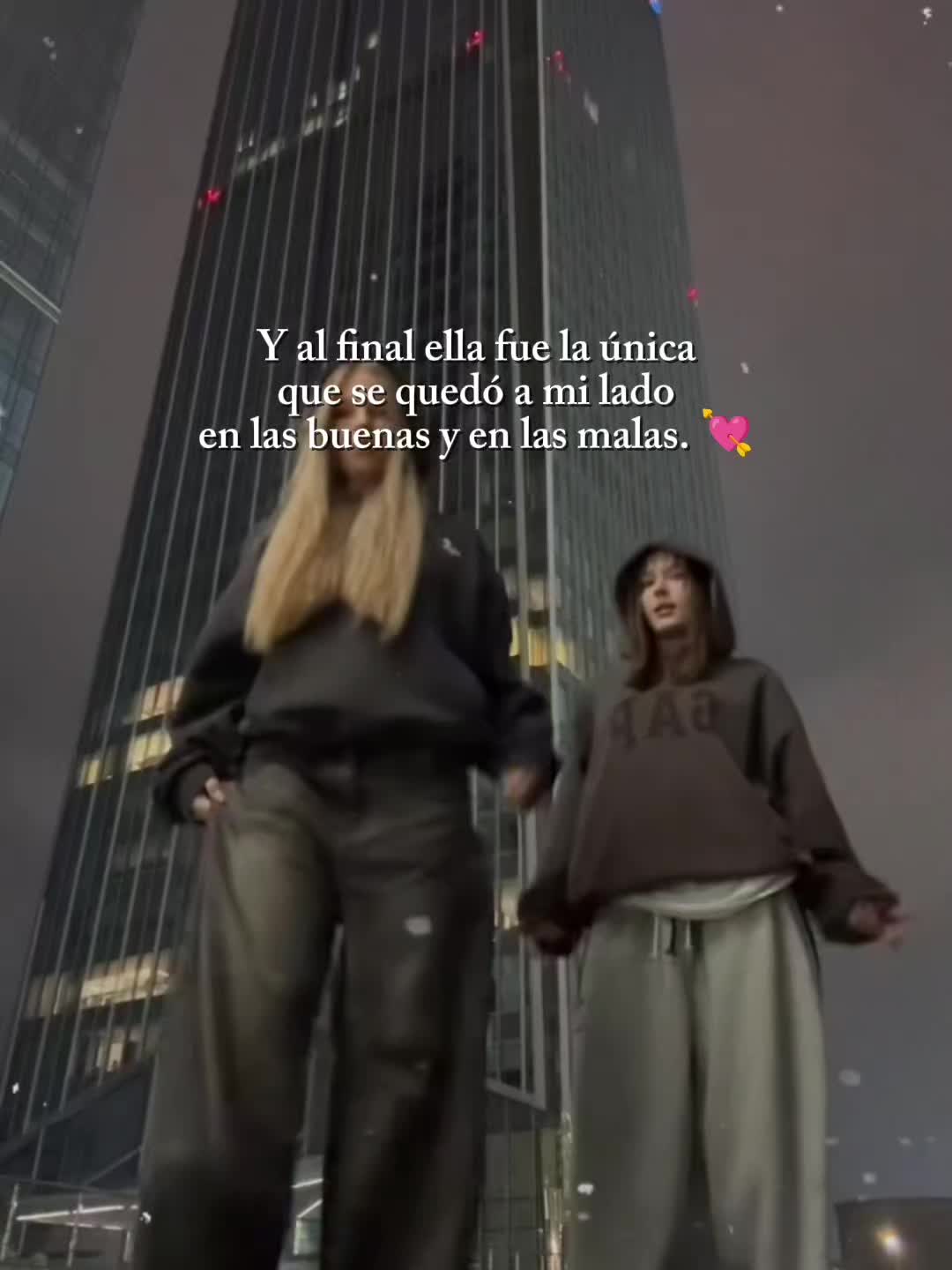 @Naomimariela