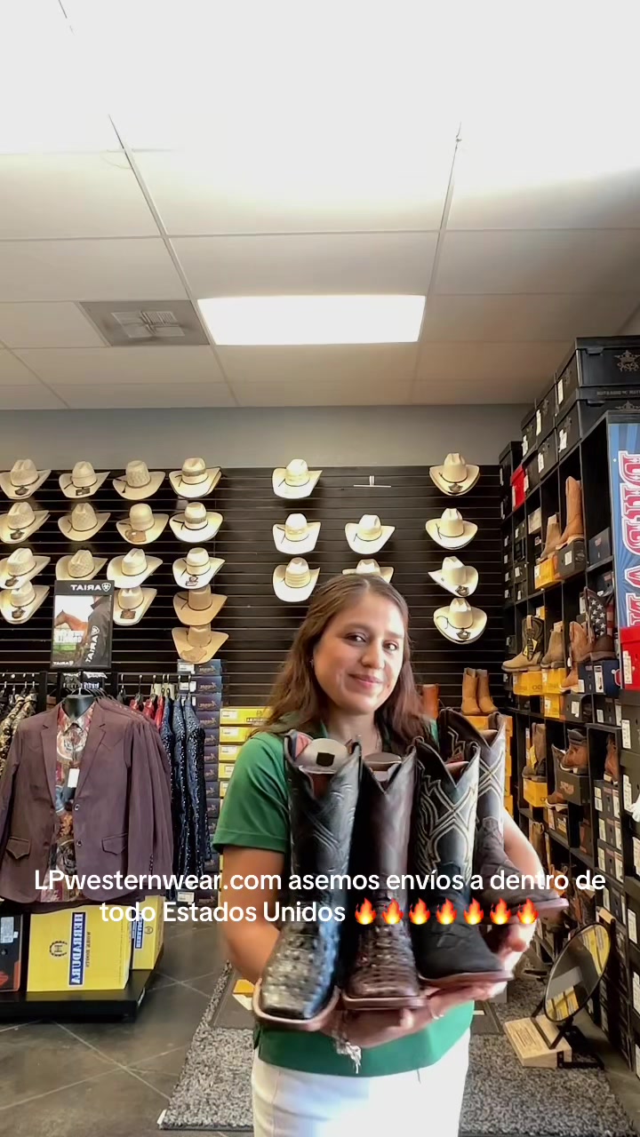 @Los potrillos western wear