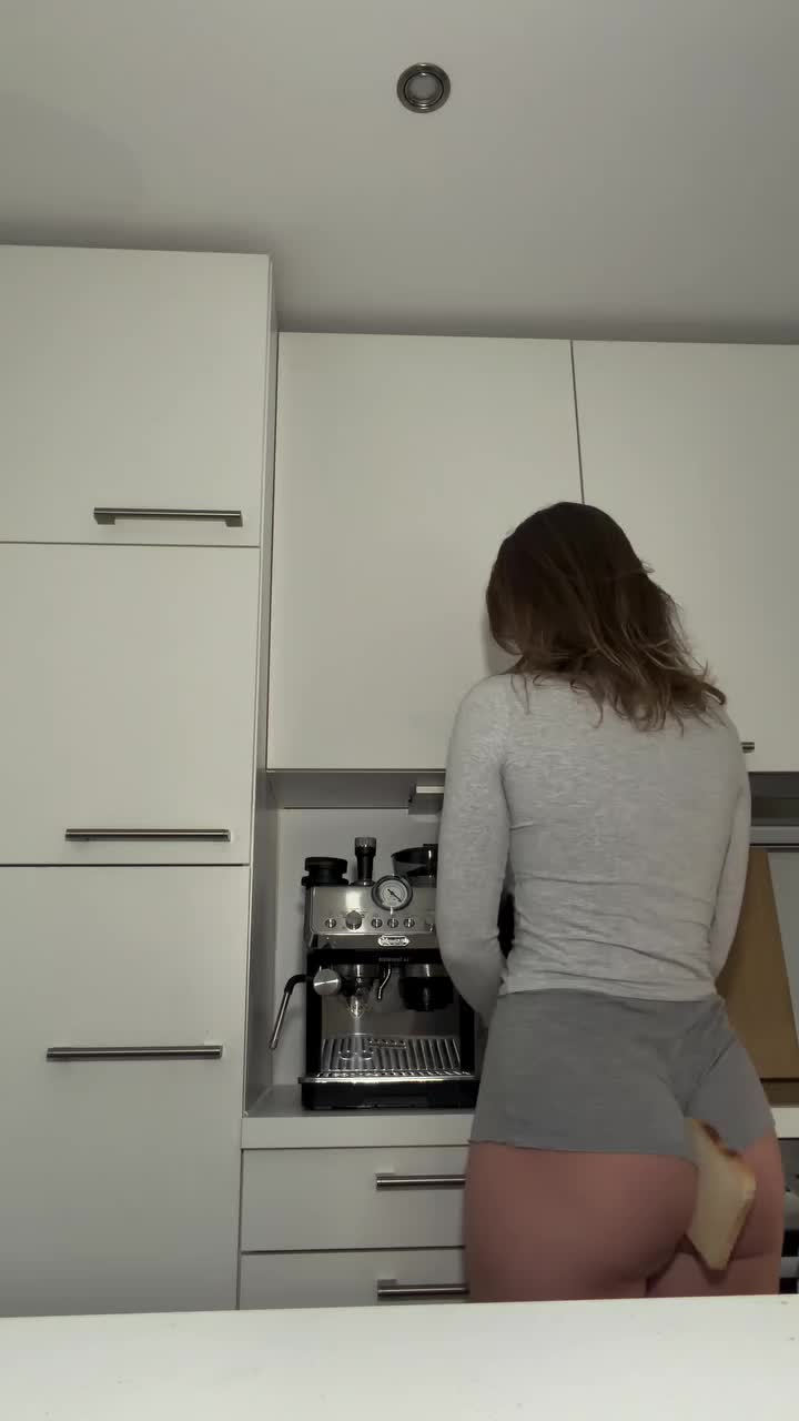 @kelly.tylrrone