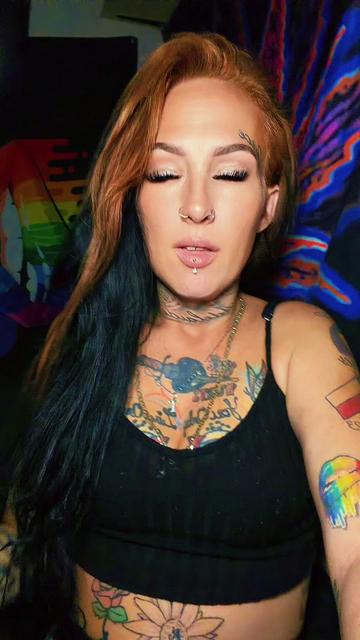 @ғͫʊͦcͭкͪɳͣ Tattedmommy420