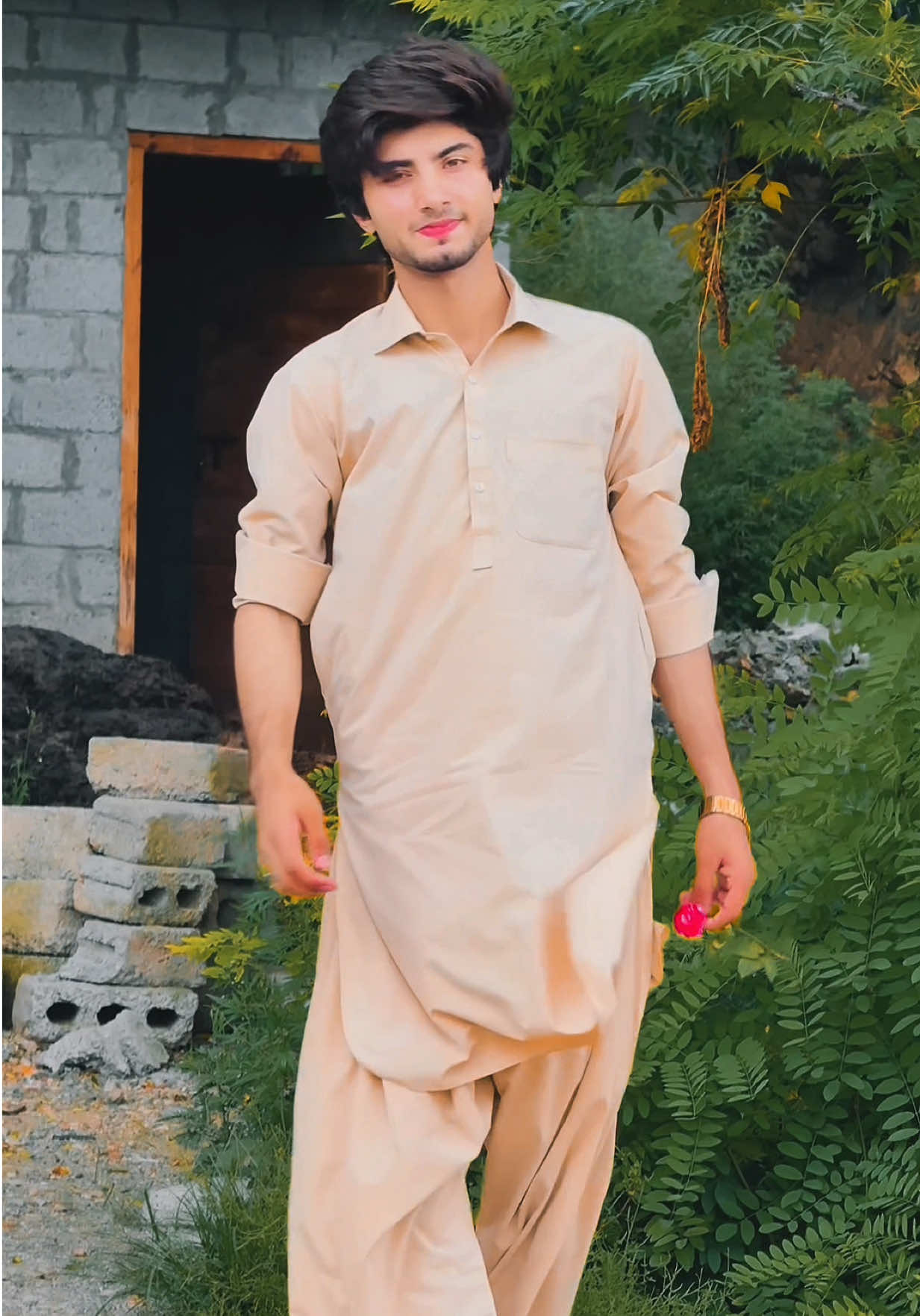 @Shahid_loyal2