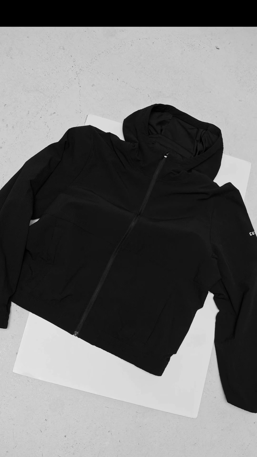 @Cuts Clothing