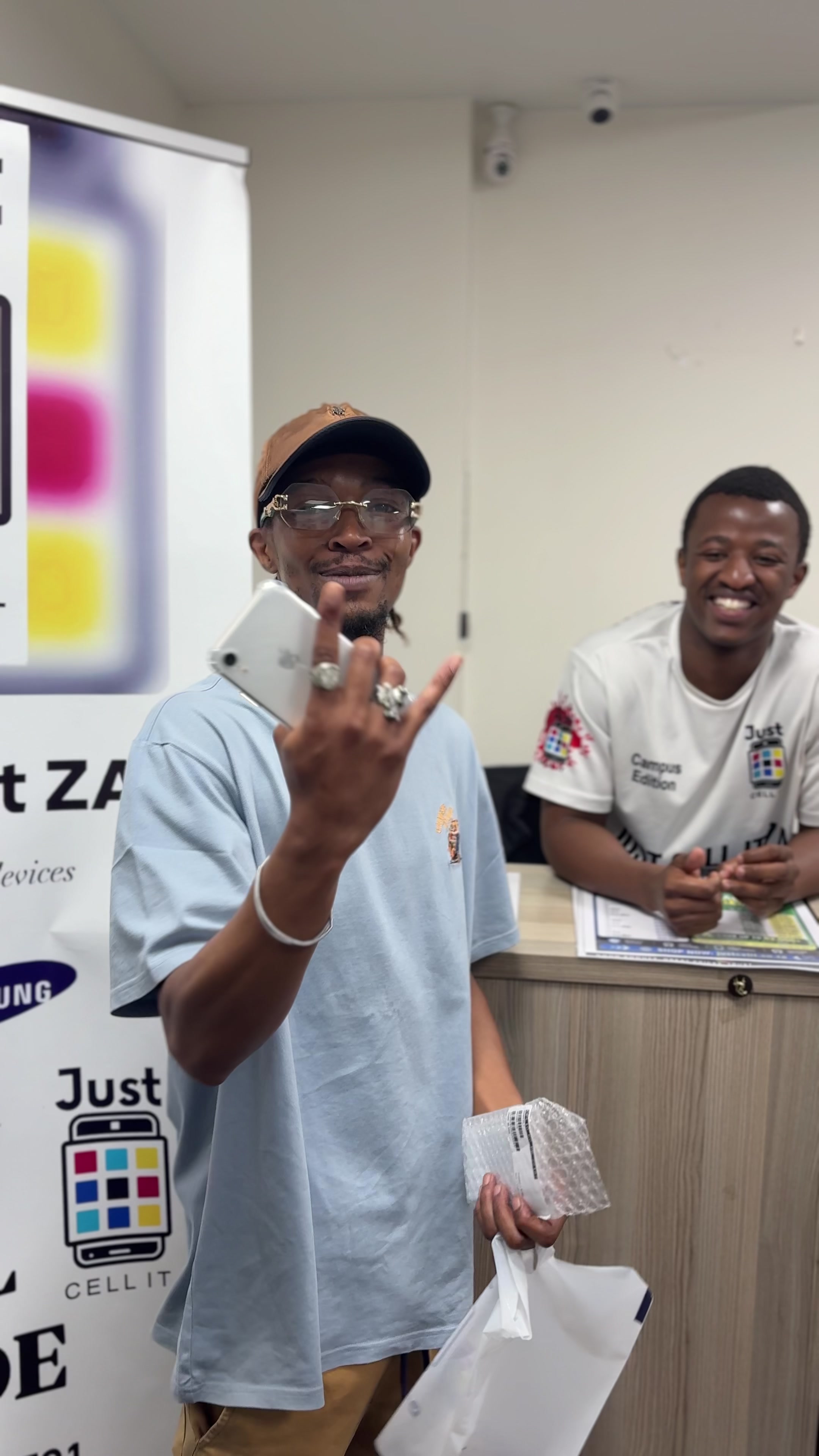 @Just Cell It | iPhone Reseller