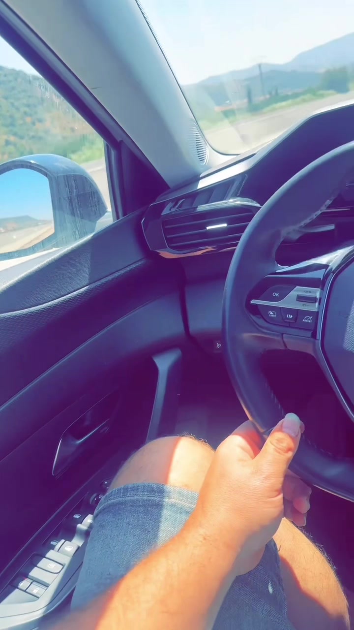 @hakimhermos