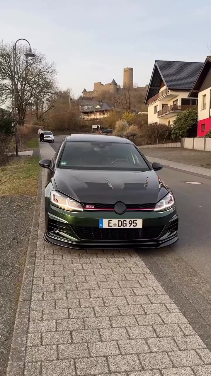 @revvedcars